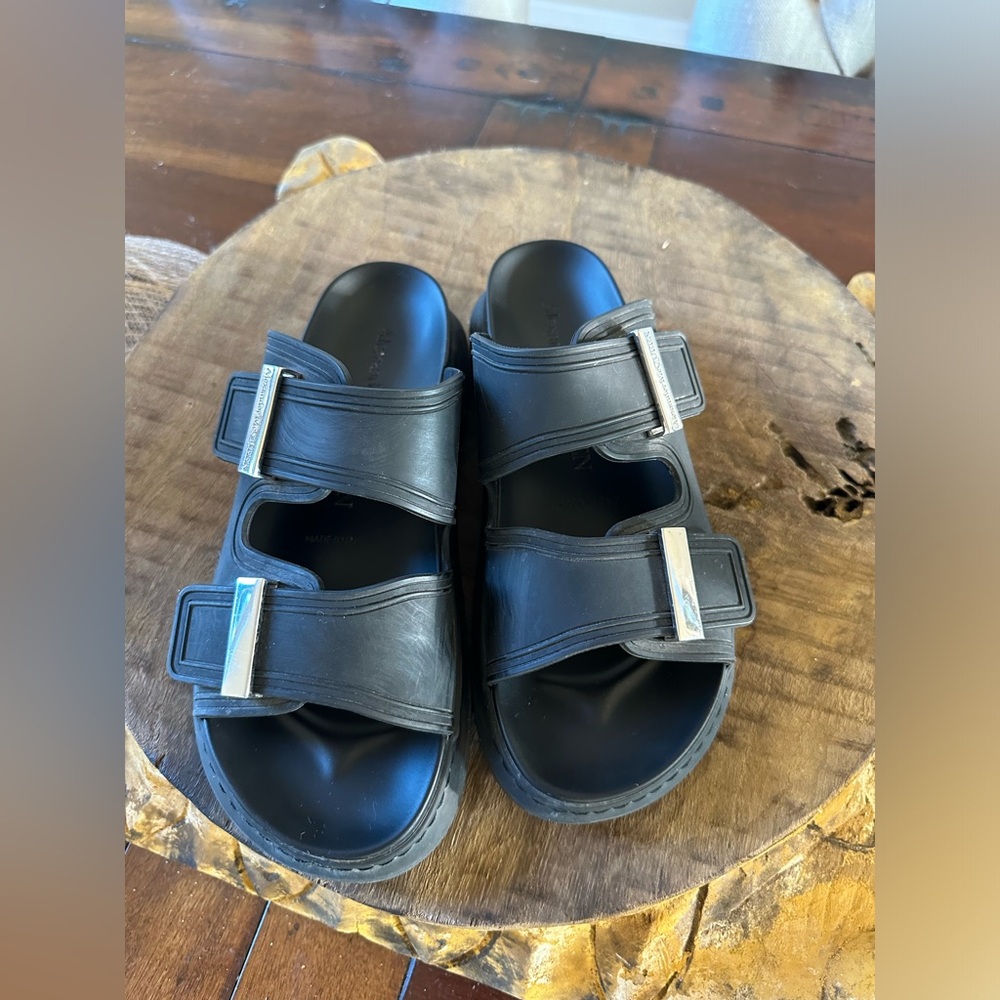 Alexander McQueen
Hybrid Slide Sandals